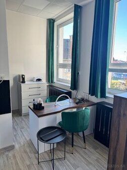 Ponúkame na prenájom obchodný priestor o výmere 45 m², vhodn