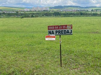 KOMPLETNÚ AKTUÁLNU PONUKU nájdete na: hunadyreality.sk
Reali