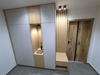 VEĽKÝ 2-IZBOVÝ BYT 70 m² S BALKÓNOM – NEZÁBUDKOVÁ ULICA, KOM