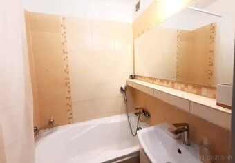 Ponúkam na DLHODOBÝ prenájom zariadený 2 izbový byt s balkón