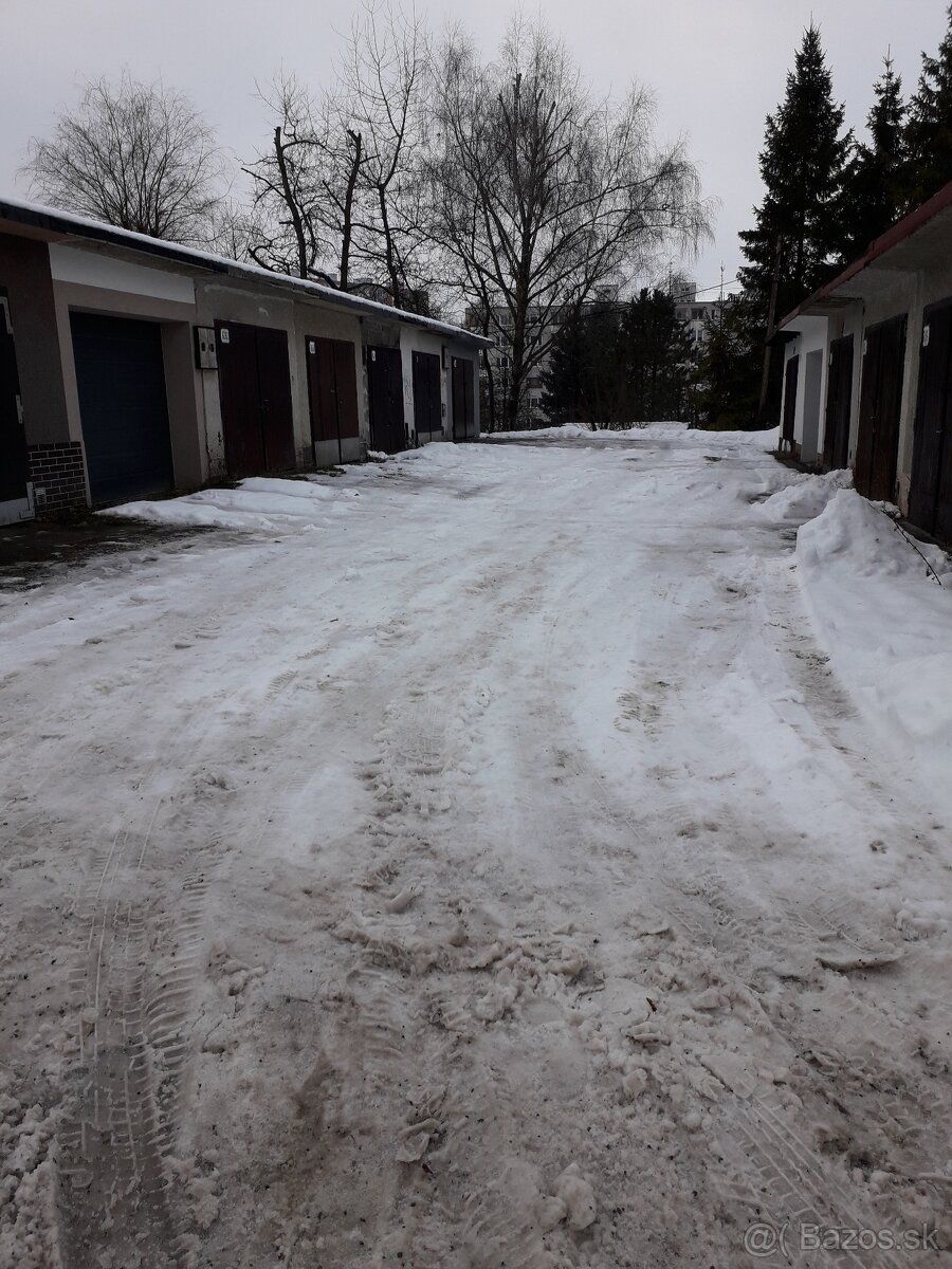 Prenajmen garáž na Hurbanovej ul.sídl.u Hluška,18m2