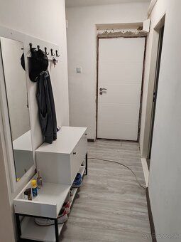 Predáme zrekonštruovaný 2-izbový byt s rozlohou cca 60 m² v 