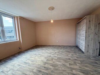Ponúkame na predaj priestranný 2-izbový byt po rekonštrukcii