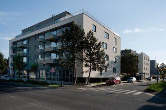 Ponúkame na dlhodobý prenájom moderný 3-izbový byt v projekt