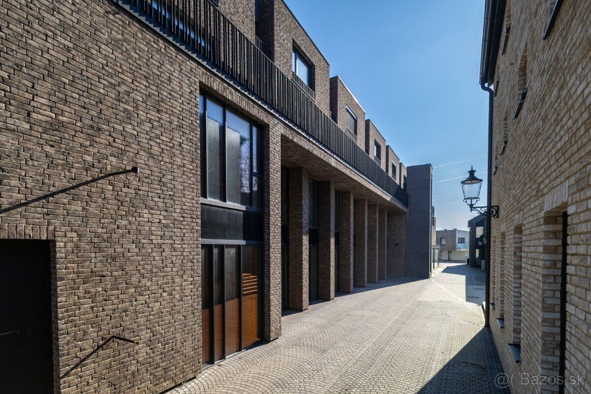 ZENITH LUXURY REAL ESTATE vám ponúka výnimočnú príležitosť n