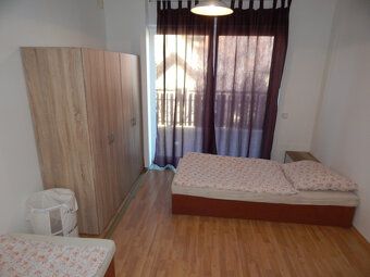 Dáme do prenájmu veľký 3 izbový byt s terasou v Nitre, širši