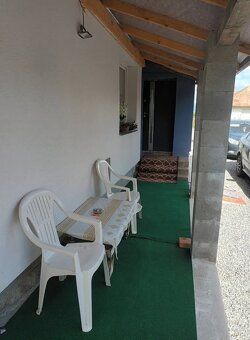 Ponúkame na predaj rodinný dom v obci Bunkovce, vzdialenej l