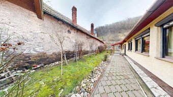 MAREČEK REALITY ponúka na predaj útulný rodinný dom v malebn