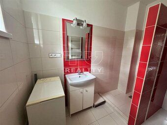Tureality ponúka na predaj murovaný 3-podlažný dom po rekonš