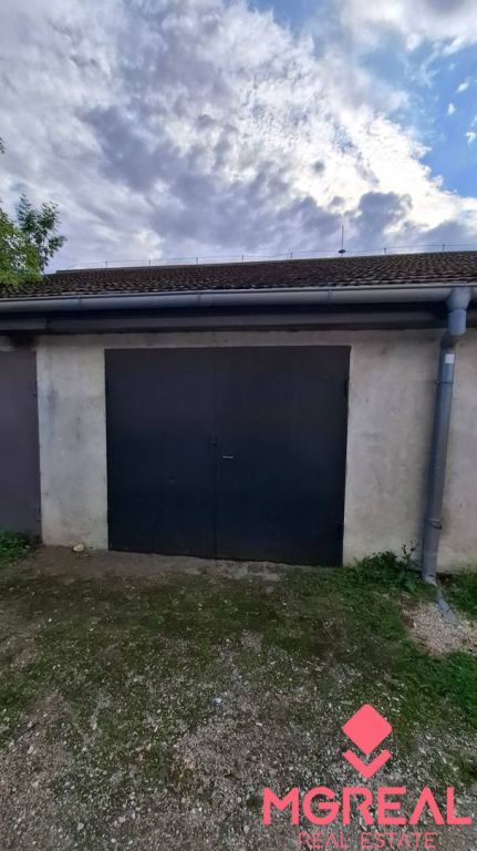 Ponúkame Vám na predaj klasickú garáž, ktorá sa nachádza pod