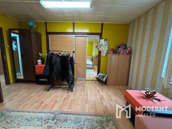 Typ: Rodinný dom Ulica: - Obec: Pravotice
Moderný maklér pon