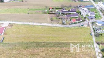 Typ: Pozemok pre rodinné domy Ulica: - Obec: Pochabany
Moder