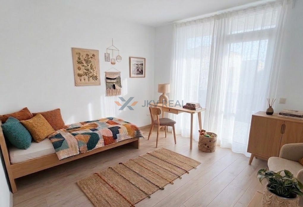 Typ: 3-izbový byt Mestská časť: Trnávka Obec: Bratislava-Ruž