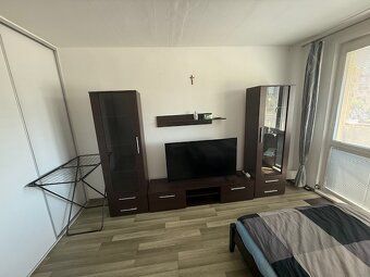 Zariadený 3 poschodie bez výťahu, Nitrianska ulica, v cene e