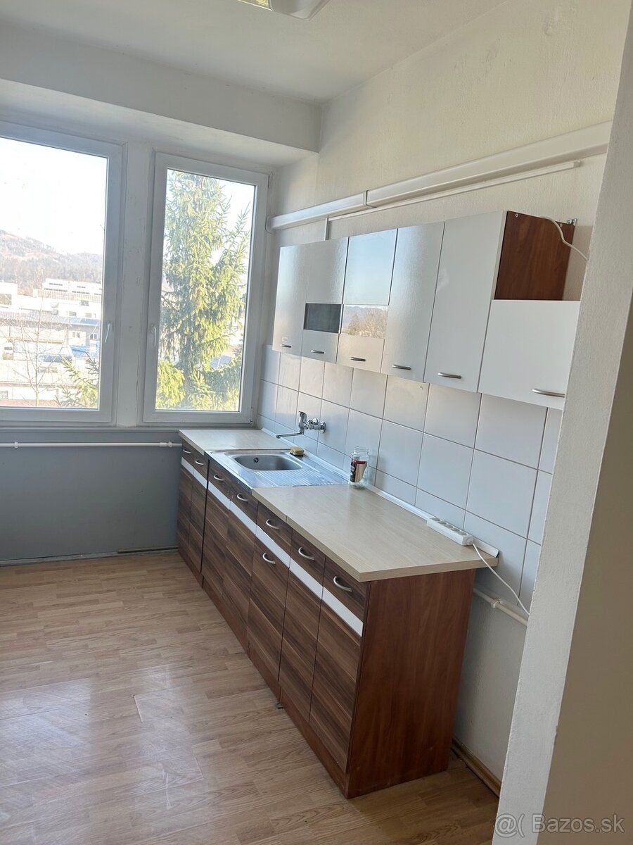 ID 3189 Prenájom: prevádzkové priestor, 33 m2, širšie centru