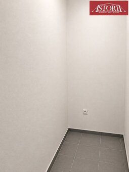 Ponúkame na prenájom priestranný a kompletne zariadený 2-izb