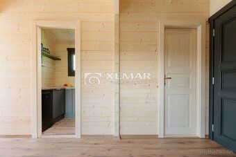XEMAR (, alebo 0944 107 803) ponúka na predaj nadštandardnú 