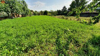 Stavebná parcela o celkovej výmere 1507 m² evidovaná ako záh