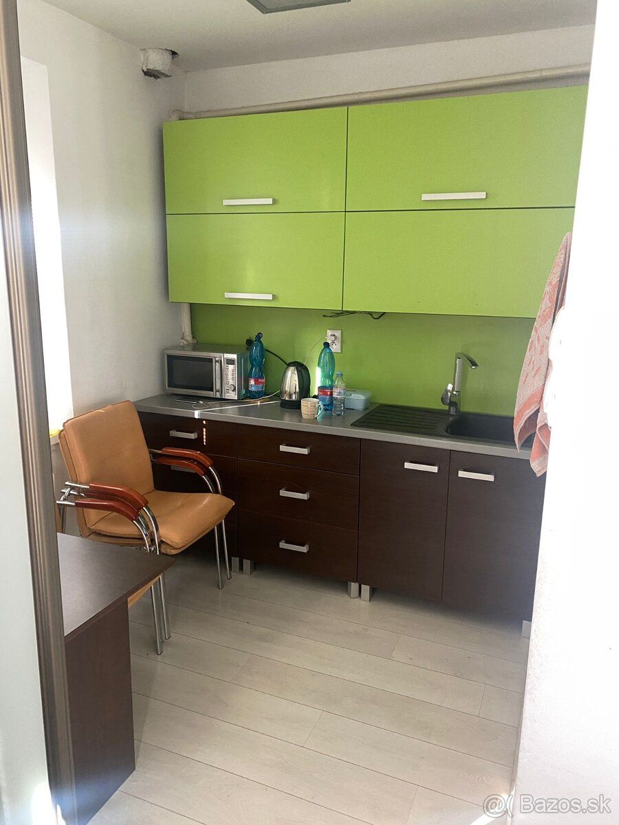 Ponúkame na prenájom nebytový priestor o výmere 63 m², ktorý