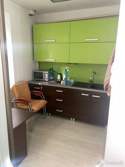 Ponúkame na prenájom nebytový priestor o výmere 63 m², ktorý