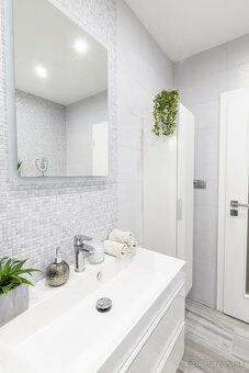 EXKLUZÍVNE ponúkame na predaj pekný, moderný a úsporný rodin