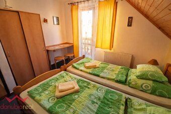 Hľadáte priestranný rodinný dom na bývanie, ktorý vám zárove