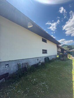 Ponúkam na predaj 5-izbový rodinný dom v pôvodnom stave. Poz