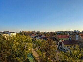 Ponúkam na prenájom kompletne zariadený 1,5-izbový byt s bal