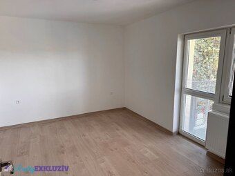 Na prenájom 3 izbový byt s balkónom, v meste Lučenec, v štvo