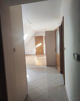Prenajmem nadštandardný byt s balkónom v centre Kežmarku, na