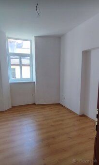 Prenajmem nadštandardný byt s balkónom v centre Kežmarku, na