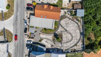Bosen Group Vám ponúka na prenájom komerčné priestory s výbo