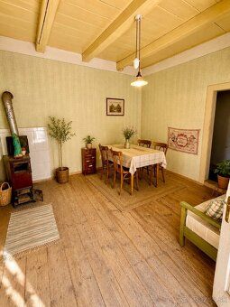 🏡 DOM, KTORÝ TU STOJÍ OD ROKU 1923. A STÁLE MÁ ČO PONÚKNUŤ.
