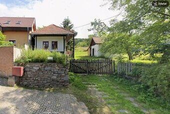 V kľudnej časti obce Kostoľany pod Tríbečom predám romantick
