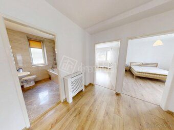 Veľkometrážny apartmán v Starom Meste s vlastnou garážou, zá