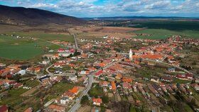 STAVEBNÝ POZEMOK NA PREDAJ – BOLEŠOV Ponúkame na predaj stav
