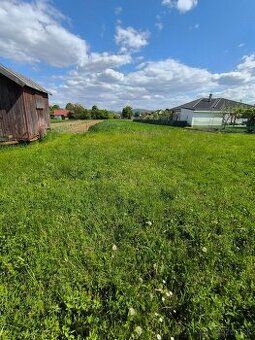 STAVEBNÝ POZEMOK NA PREDAJ – BOLEŠOV Ponúkame na predaj stav