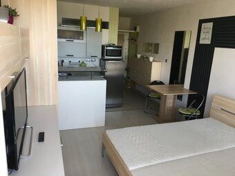 Ponúkame na prenájom atraktívnu, útulnú a moderne zrekonštru