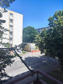 Dáme do prenájmu 2 izbový byt v Nitre, centrum - Párovce. Na