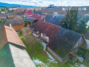 Ponúkame na predaj rodinný dom - drevenicu v tichej časti ob