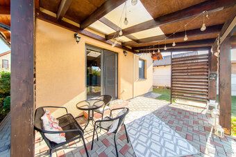 We offer for rent a detached 3-room family house (70 m²) wit
