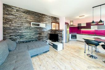 We offer for rent a detached 3-room family house (70 m²) wit