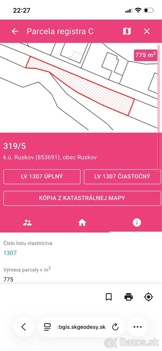 Predám stavebný pozemok v obci Ruskov s právoplatným stavebn
