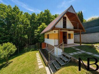 TUreality vám ponúka na predaj útulnú chatku v Považskej Bys