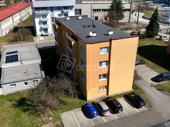 Skvelý 2i v centre s balkónom na východ slnka :)
Popis: Hľad