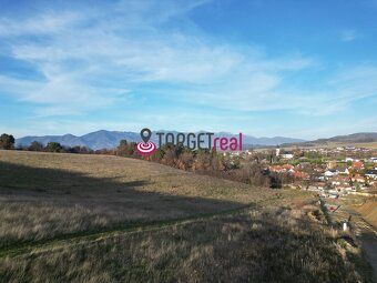 TARGETreal Vám ponúka štyri slnečné stavebné pozemky v obci 
