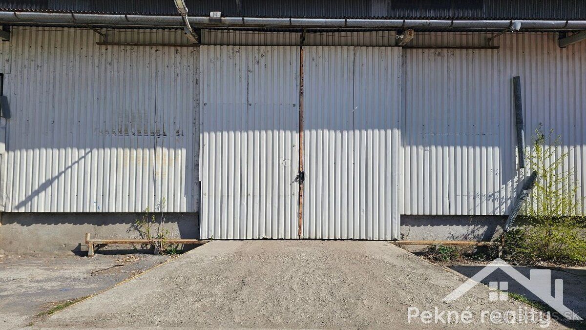 Ponúkame Vám na prenájom skladový priestor o rozlohe 458 m2 