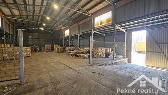 Ponúkame Vám na prenájom skladový priestor o rozlohe 458 m2 