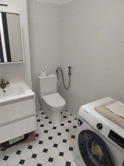 Ponúkame na predaj slnečný 2-izbový byt o výmere 54 m² v mod