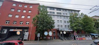 Ponúkame na predaj obchodný priestor nachádzajúci sa v admin